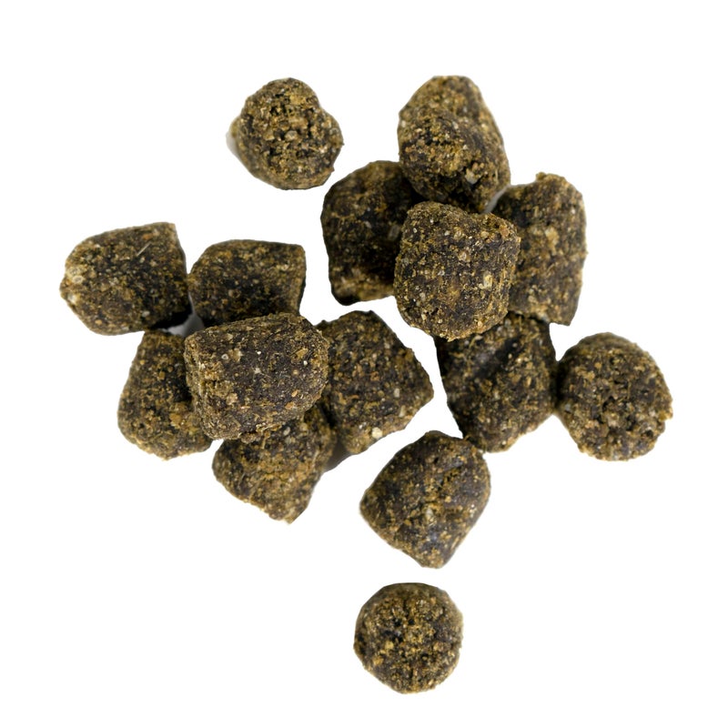 Manna Pro AccuBites Replenish Equine Supplement - Hydration & Immune Support Supplement for Horses - Contains Vitamin E & Turmeric - Turmeric & Molasses Flavored - 1.6 lbs - Image 2